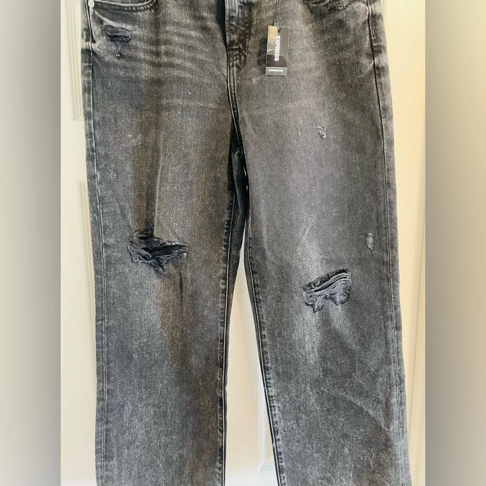 Express Mid Rise Ankle Jeans - Picture 3 of 10